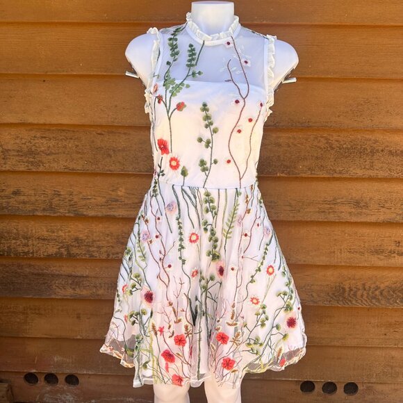 City Studio Floral Embroidered Sleeveless Fit & Flare Dress Size 11 White Multic - Picture 1 of 8